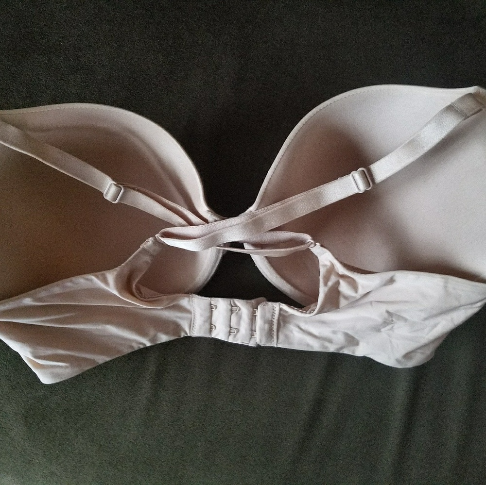 VS Perfect Coverage Convertible Bra! - Picture 3 of 4